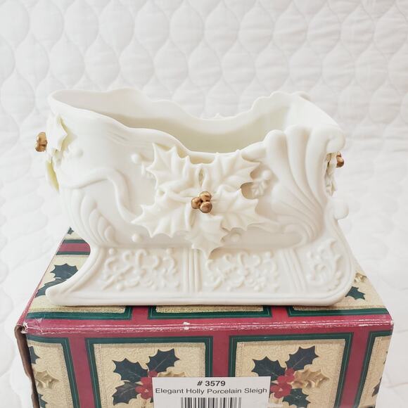 Vintage Elegant Holly Porcelain Sleigh #3579 3D Planter Decor Christmas Holiday - Picture 4 of 10